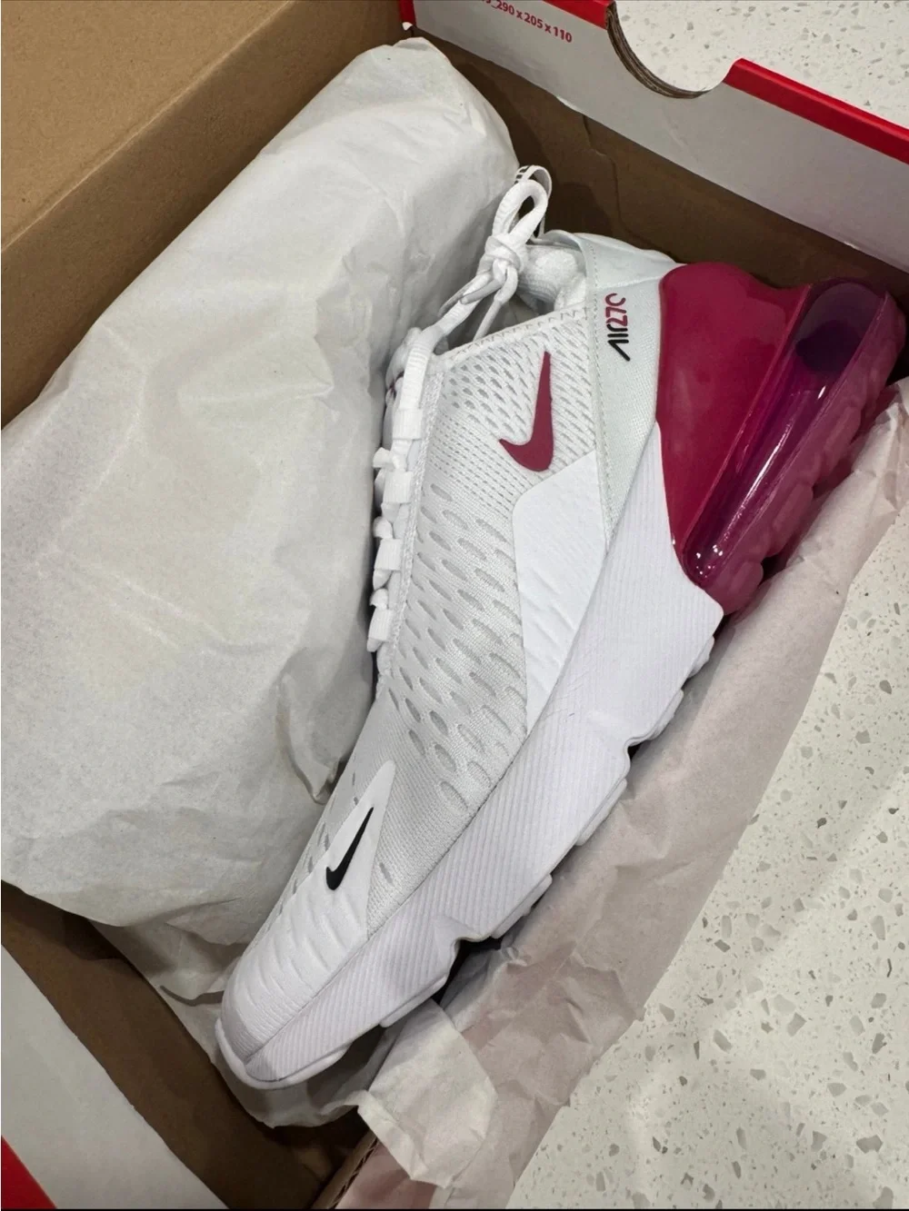 Brand new Nike Air Max 270 White shoes Sneakers size 5.5Y youth or 7 womens - Picture 3 of 3